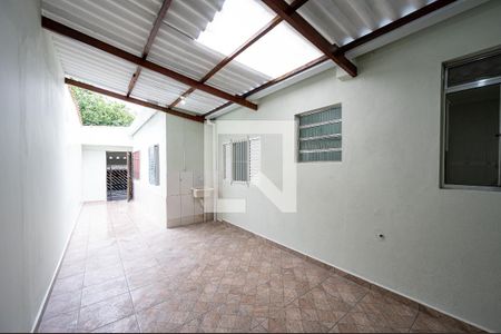 Casa à venda com 160m², 3 quartos e 3 vagas Casa à venda com 160m², 3 quartos e 3 vagasLavanderia