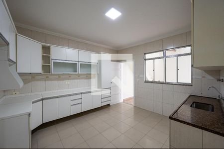 Casa à venda com 160m², 3 quartos e 3 vagas Casa à venda com 160m², 3 quartos e 3 vagasCozinha