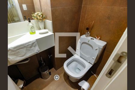 Lavabo de apartamento à venda com 3 quartos, 141m² em Vila Suzana, São Paulo