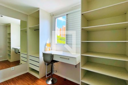 Apartamento à venda com 65m², 3 quartos e 1 vaga Apartamento à venda com 65m², 3 quartos e 1 vagaCloset da Suíte