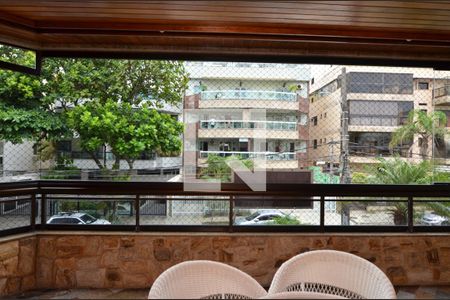 Apartamento à venda com 112m², 2 quartos e 1 vagaVaranda da sala 