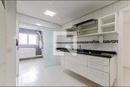 Apartamento à venda com 136m², 5 quartos e 2 vagasCozinha 