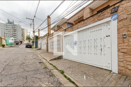 Casa para alugar com 156m², 5 quartos e 3 vagasFachada