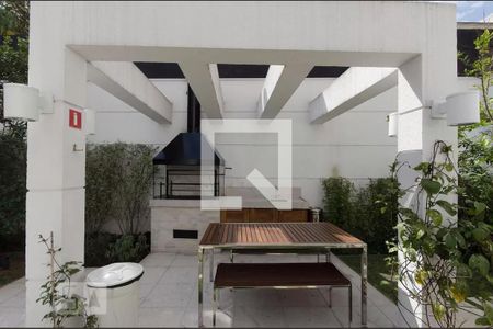 Apartamento à venda com 38m², 1 quarto e 1 vaga Apartamento à venda com 38m², 1 quarto e 1 vagaÁrea comum - Churrasqueira