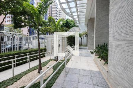 Apartamento à venda com 38m², 1 quarto e 1 vaga Apartamento à venda com 38m², 1 quarto e 1 vagaÁrea comum - Entrada do condomínio