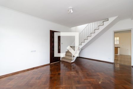 Casa para alugar com 3 quartos, 200m² em Vila Pita, São Paulo