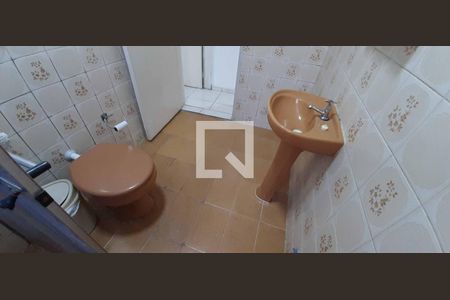 Casa à venda com 148m², 3 quartos e 2 vagas Casa à venda com 148m², 3 quartos e 2 vagasBanheiro