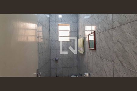 Casa à venda com 148m², 3 quartos e 2 vagas Casa à venda com 148m², 3 quartos e 2 vagasBanheiro