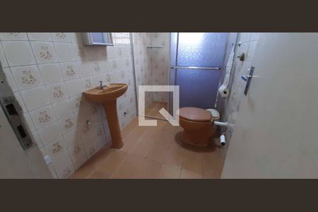 Casa à venda com 148m², 3 quartos e 2 vagas Casa à venda com 148m², 3 quartos e 2 vagasBanheiro