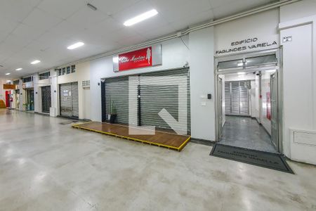 Apartamento à venda com 67m², 2 quartos e 1 vaga Apartamento à venda com 67m², 2 quartos e 1 vagaFachada do bloco