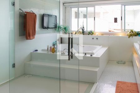 Apartamento à venda com 340m², 4 quartos e 4 vagasBanheiro Suíte 4