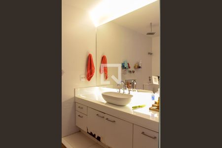 Apartamento à venda com 340m², 4 quartos e 4 vagasBanheiro Suíte 2