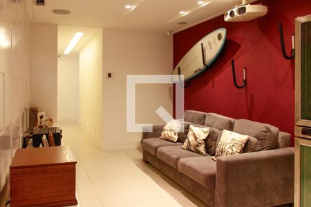 Sala de tv de apartamento à venda com 4 quartos, 340m² em Barra da Tijuca, Rio de Janeiro