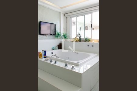 Apartamento à venda com 340m², 4 quartos e 4 vagasBanheiro Suíte 4