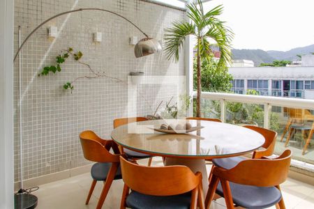 Apartamento à venda com 340m², 4 quartos e 4 vagasVaranda