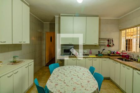 Casa à venda com 150m², 3 quartos e 2 vagasCozinha