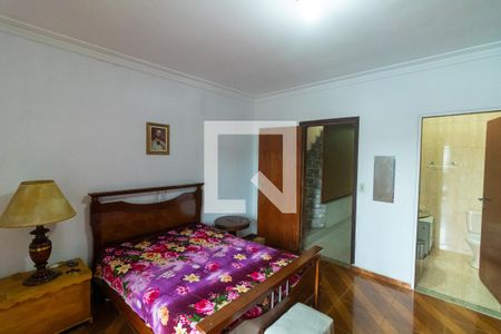 Casa à venda com 315m², 4 quartos e 9 vagasSuíte 1