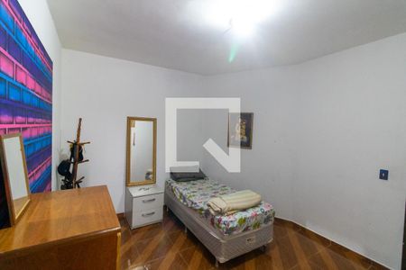 Casa à venda com 315m², 4 quartos e 9 vagasQuarto 2