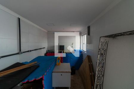 Casa à venda com 315m², 4 quartos e 9 vagasQuarto de Serviço