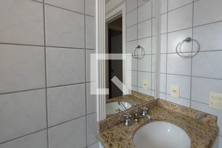 Apartamento à venda com 128m², 3 quartos e 3 vagasBanheiro Social