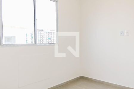 Quarto 1 de apartamento para alugar com 2 quartos, 40m² em Madureira, Rio de Janeiro