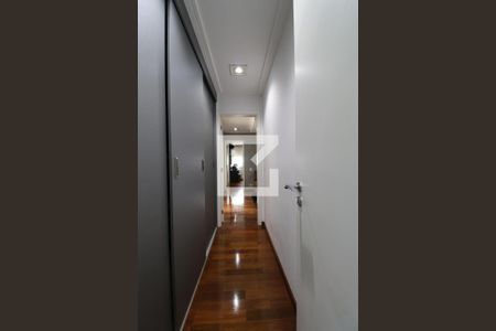 Apartamento à venda com 366m², 5 quartos e 5 vagasCorredor