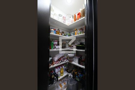 Apartamento à venda com 366m², 5 quartos e 5 vagasDispensa