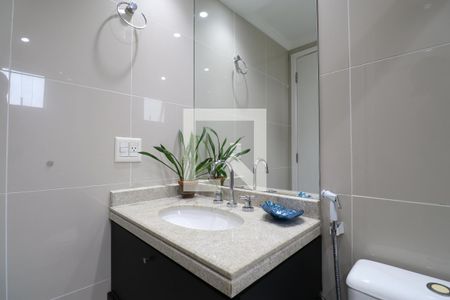 Apartamento à venda com 366m², 5 quartos e 5 vagasBanheiro da Suíte 3