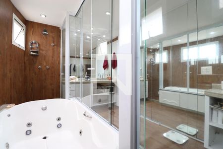 Apartamento à venda com 366m², 5 quartos e 5 vagasDetalhe da Suíte Master