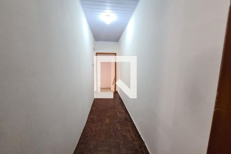 Corredor de casa para alugar com 2 quartos, 65m² em Jardim Vila Carrão, São Paulo