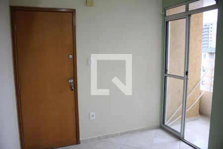 Sala de apartamento para alugar com 2 quartos, 75m² em Jardim Riacho das Pedras, Contagem