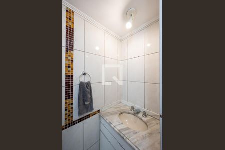 Apartamento à venda com 60m², 2 quartos e 1 vaga Apartamento à venda com 60m², 2 quartos e 1 vagaBanheiro Social