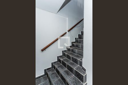 Escada de casa para alugar com 1 quarto, 80m² em Vila Pirituba, São Paulo