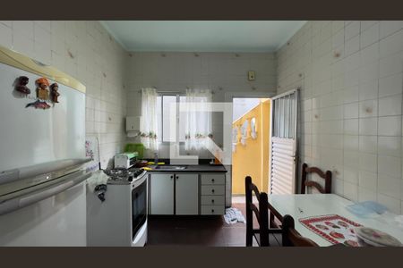 Casa à venda com 300m², 8 quartos e 3 vagas Casa à venda com 300m², 8 quartos e 3 vagasCasa 1 Cozinha