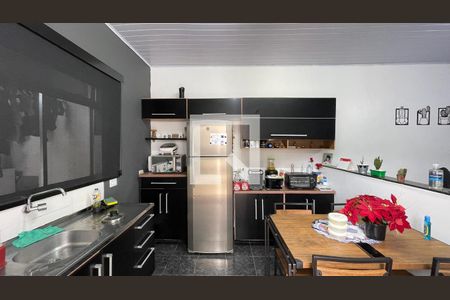 Casa à venda com 300m², 8 quartos e 3 vagas Casa à venda com 300m², 8 quartos e 3 vagasCasa 5 Cozinha