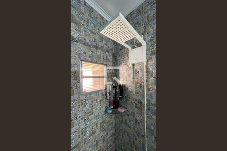 Casa à venda com 300m², 8 quartos e 3 vagas Casa à venda com 300m², 8 quartos e 3 vagasCasa 2 Banheiro