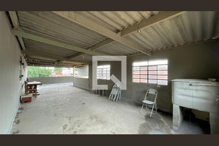 Casa à venda com 300m², 8 quartos e 3 vagas Casa à venda com 300m², 8 quartos e 3 vagasCasa 1 Terraço
