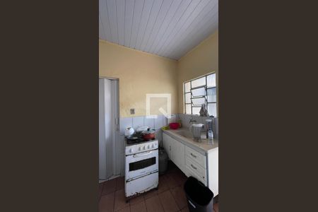 Casa à venda com 300m², 8 quartos e 3 vagas Casa à venda com 300m², 8 quartos e 3 vagasCasa 4 Cozinha