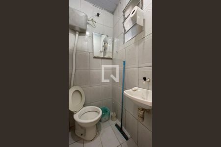 Casa à venda com 300m², 8 quartos e 3 vagas Casa à venda com 300m², 8 quartos e 3 vagasCasa 4 Banheiro