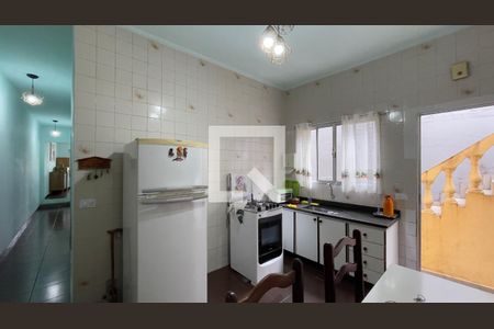 Casa à venda com 300m², 8 quartos e 3 vagas Casa à venda com 300m², 8 quartos e 3 vagasCasa 1 Cozinha