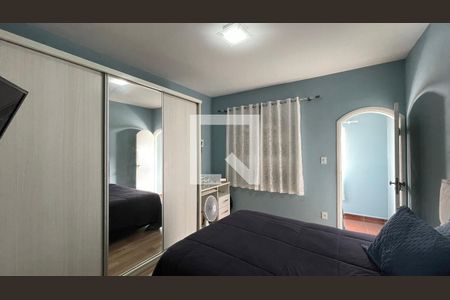 Casa à venda com 300m², 8 quartos e 3 vagas Casa à venda com 300m², 8 quartos e 3 vagasCasa 2 Quarto 3