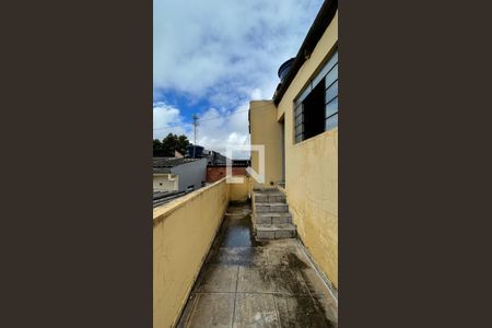 Casa à venda com 300m², 8 quartos e 3 vagas Casa à venda com 300m², 8 quartos e 3 vagasCasa 1 Entrada Terraço