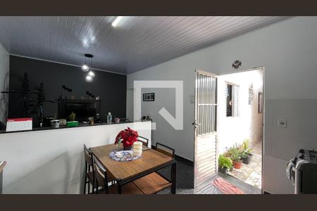 Casa à venda com 300m², 8 quartos e 3 vagas Casa à venda com 300m², 8 quartos e 3 vagasCasa 5 Cozinha
