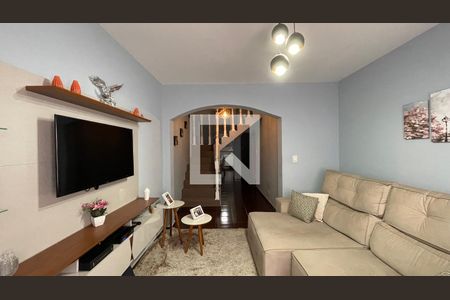 Casa à venda com 300m², 8 quartos e 3 vagas Casa à venda com 300m², 8 quartos e 3 vagasCasa 2 Sala