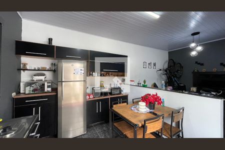 Casa à venda com 300m², 8 quartos e 3 vagas Casa à venda com 300m², 8 quartos e 3 vagasCasa 5 Cozinha