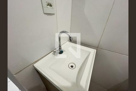 Banheiro de casa para alugar com 1 quarto, 22m² em Vila Santa Catarina, São Paulo