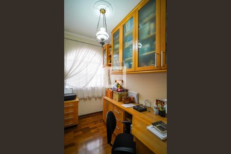 Casa para alugar com 327m², 3 quartos e 5 vagasEscritório