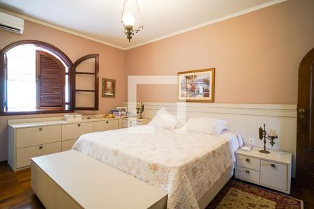 Casa para alugar com 327m², 3 quartos e 5 vagasSuíte