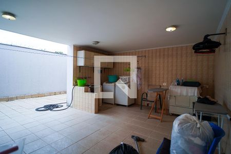 Casa para alugar com 327m², 3 quartos e 5 vagasÁrea de Serviço