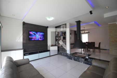 Sala de TV de casa à venda com 3 quartos, 170m² em São José, Canoas